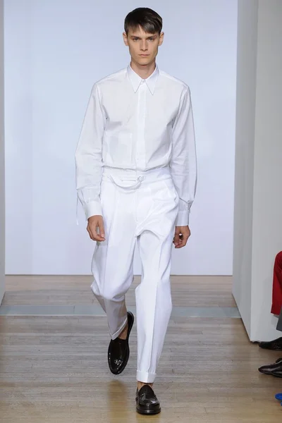 Look 13